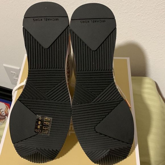 MICHAEL Michael Kors White and Gold Athletic Shoes - Picture 12 of 13